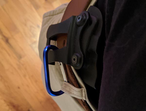 anchor iwb holster to prevent sliding using string or small carabiner